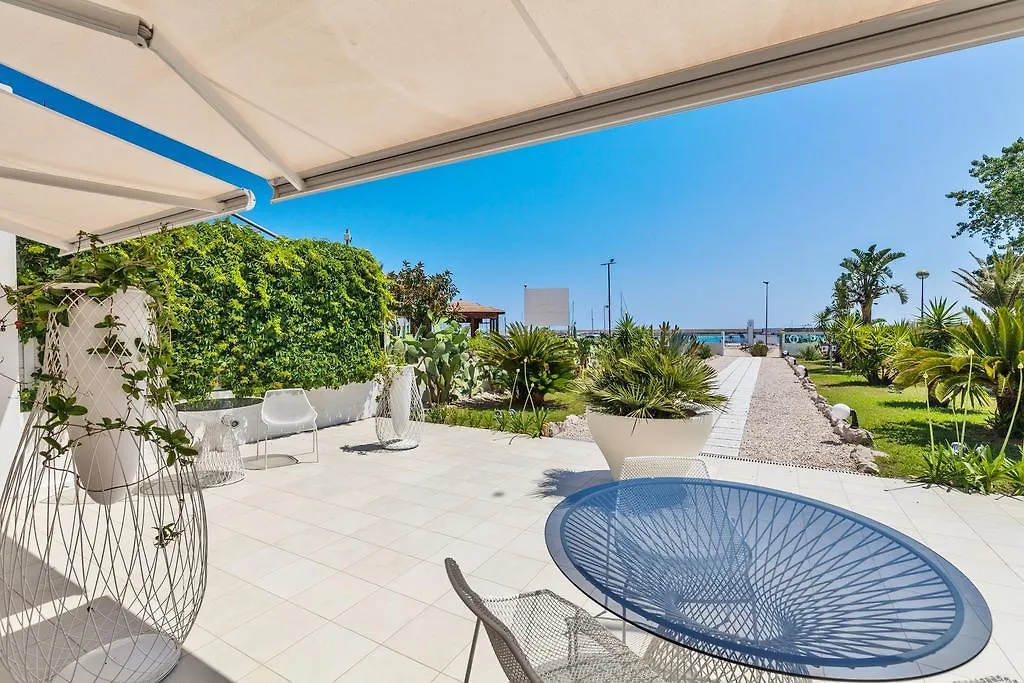 Abitare In Vacanza La Caletta Hotel apartamentowy