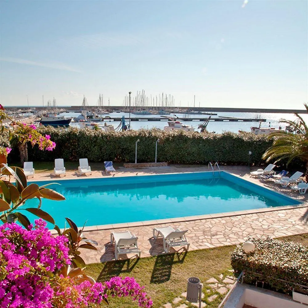 Abitare In Vacanza La Caletta Aparthotel